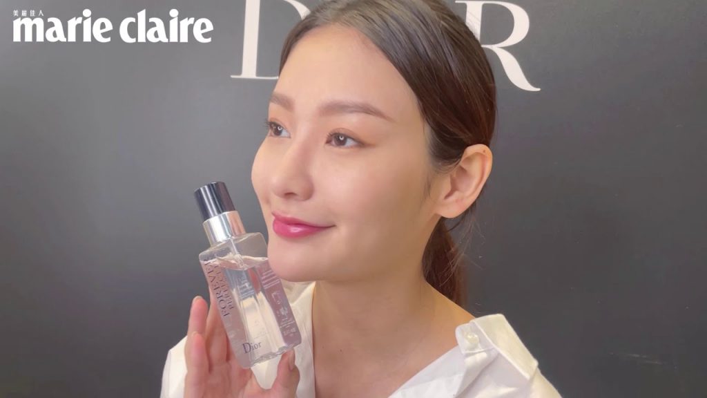 Dior超完美持久底妝家族:飾底乳、蜜粉、定妝噴霧!示範「雙層夾心」定妝,白襯衫、衛生紙通通不沾染!