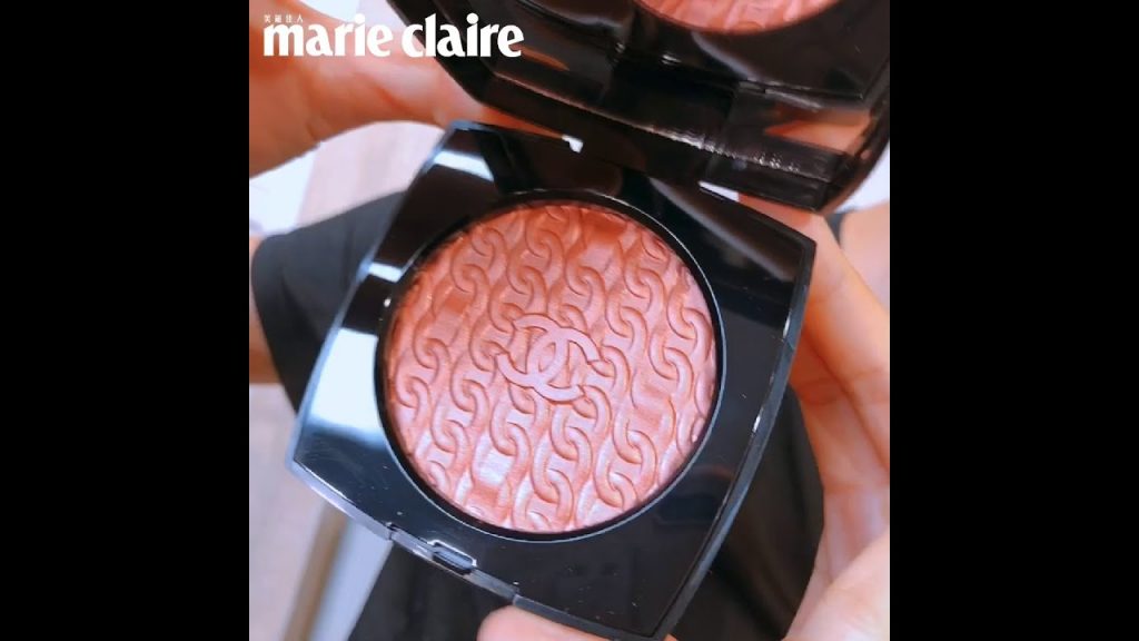 CHANEL 香奈兒2020聖誕彩妝的鏈帶圖騰太吸睛!焦糖玫瑰色頰彩盤絕對必收