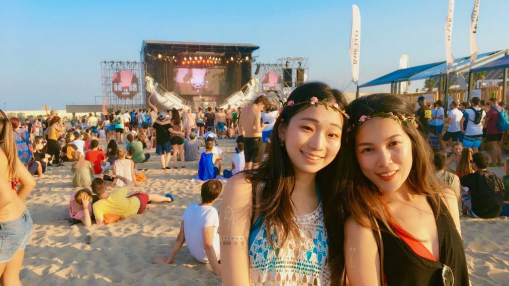 跟我一起玩歐洲: 巴賽隆納 Knock Knock in Barcelona|Jasmine ft. Ann