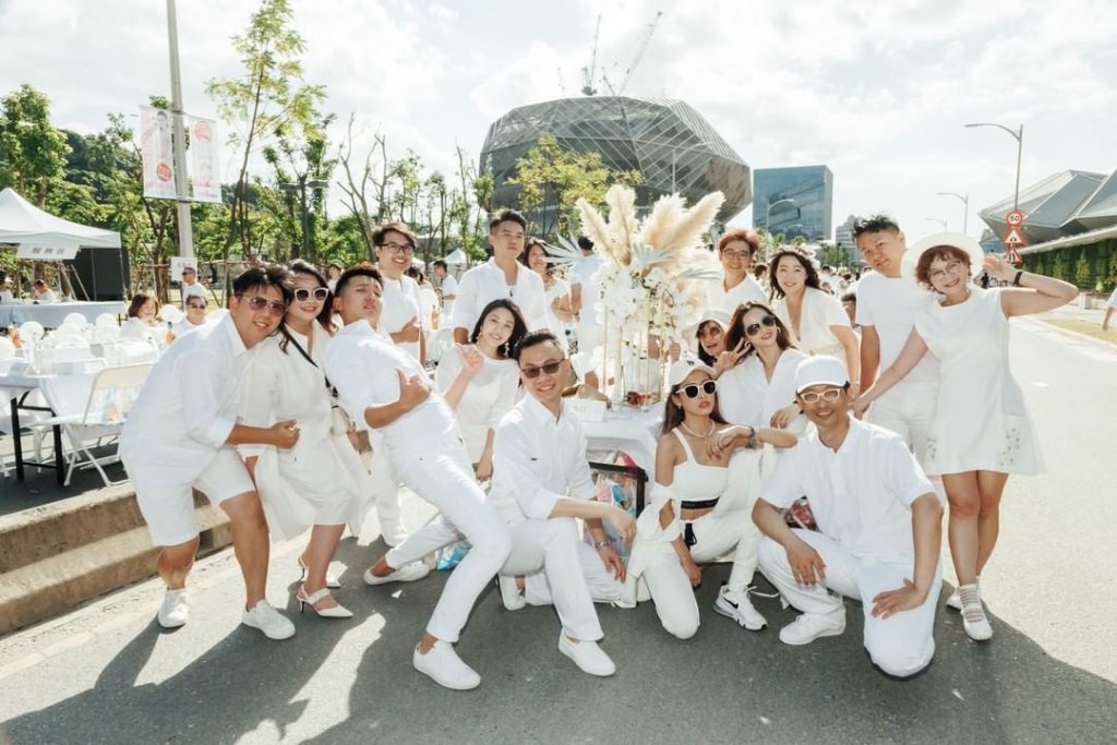 Happy Moon Festival
中秋團圓也想念和我們相聚的時候嗎?
一…