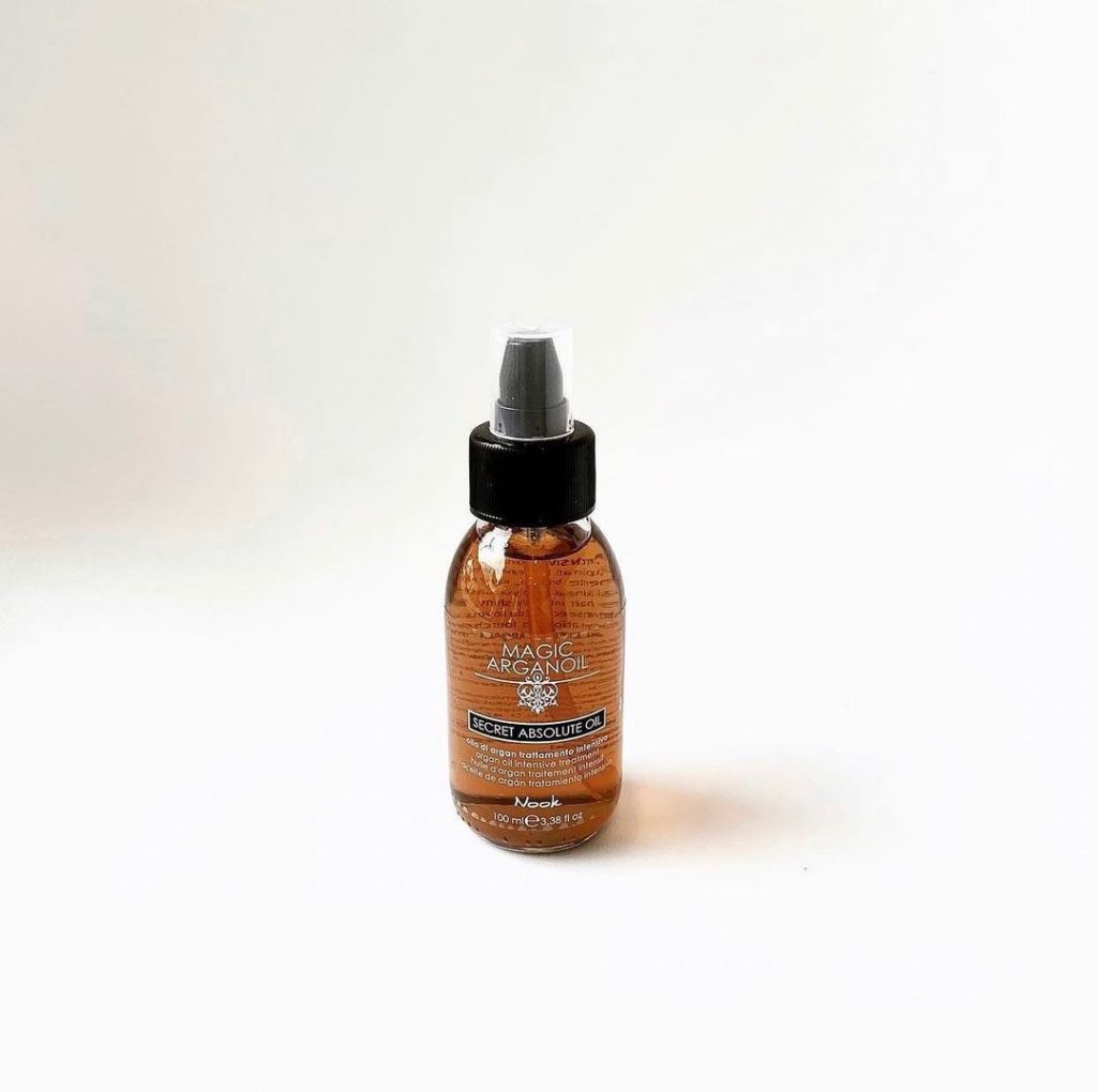 #十二月兩個大活動即將曝光
護髮油具有修護髮絲和減少頭髮毛燥的功效,同時賦予…