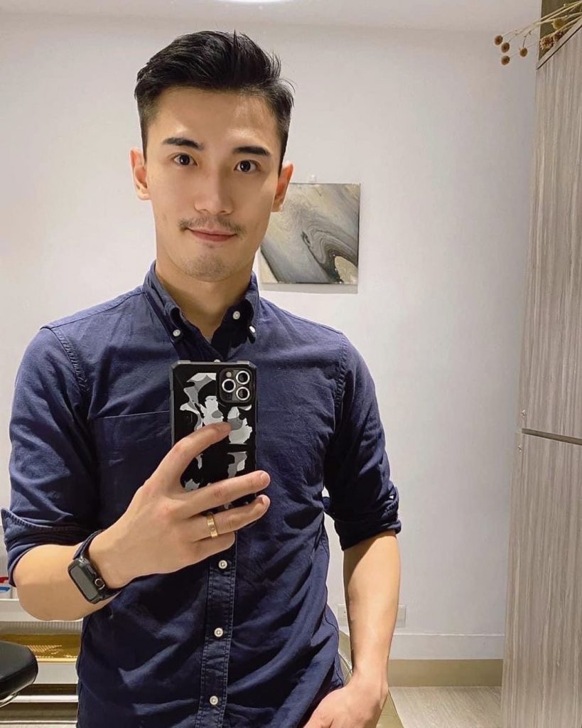 「兩側短,中間長」
男生 #微型燙髮
捲髮主要集中於頂部的毛髮
且彎度通常不大…