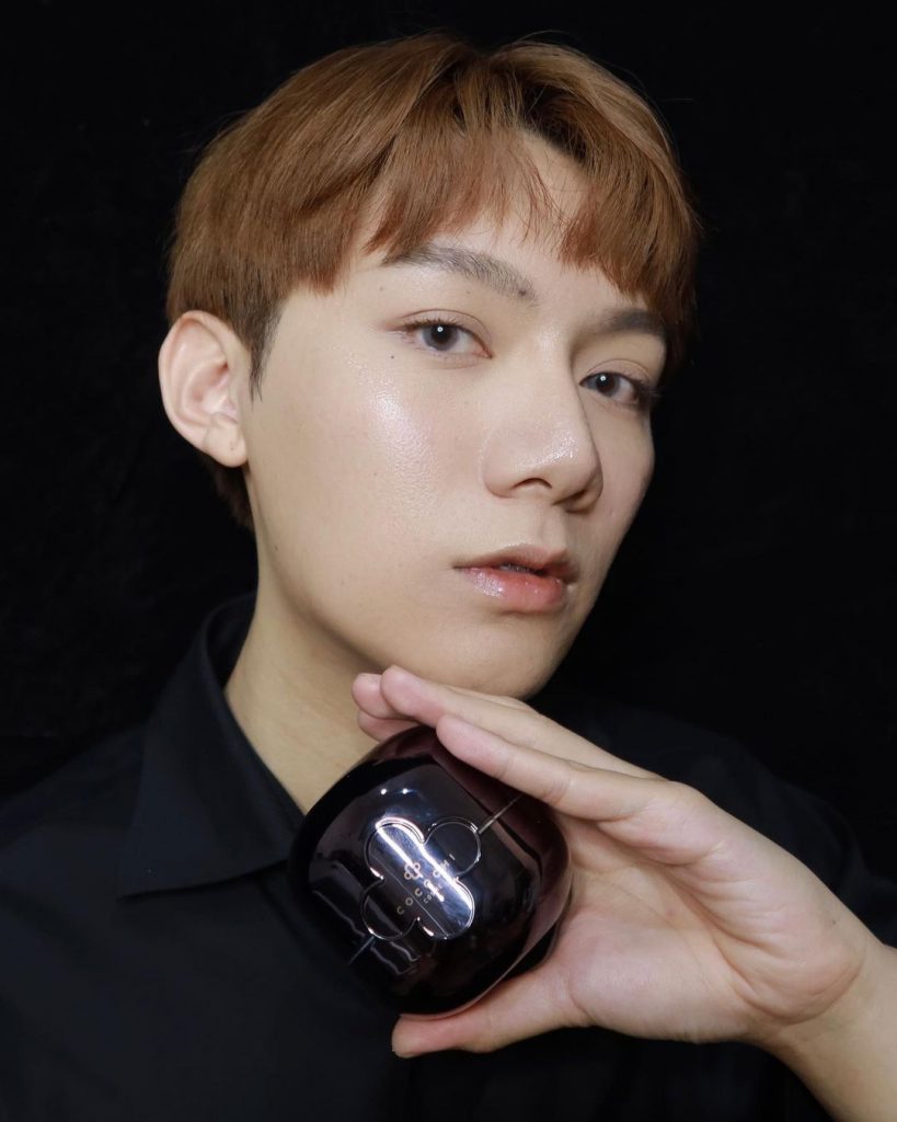 
你們也知道邱大哥的鬍子很猖狂
完完全全「野火燒不盡,春風吹又生」的態度跟我作…