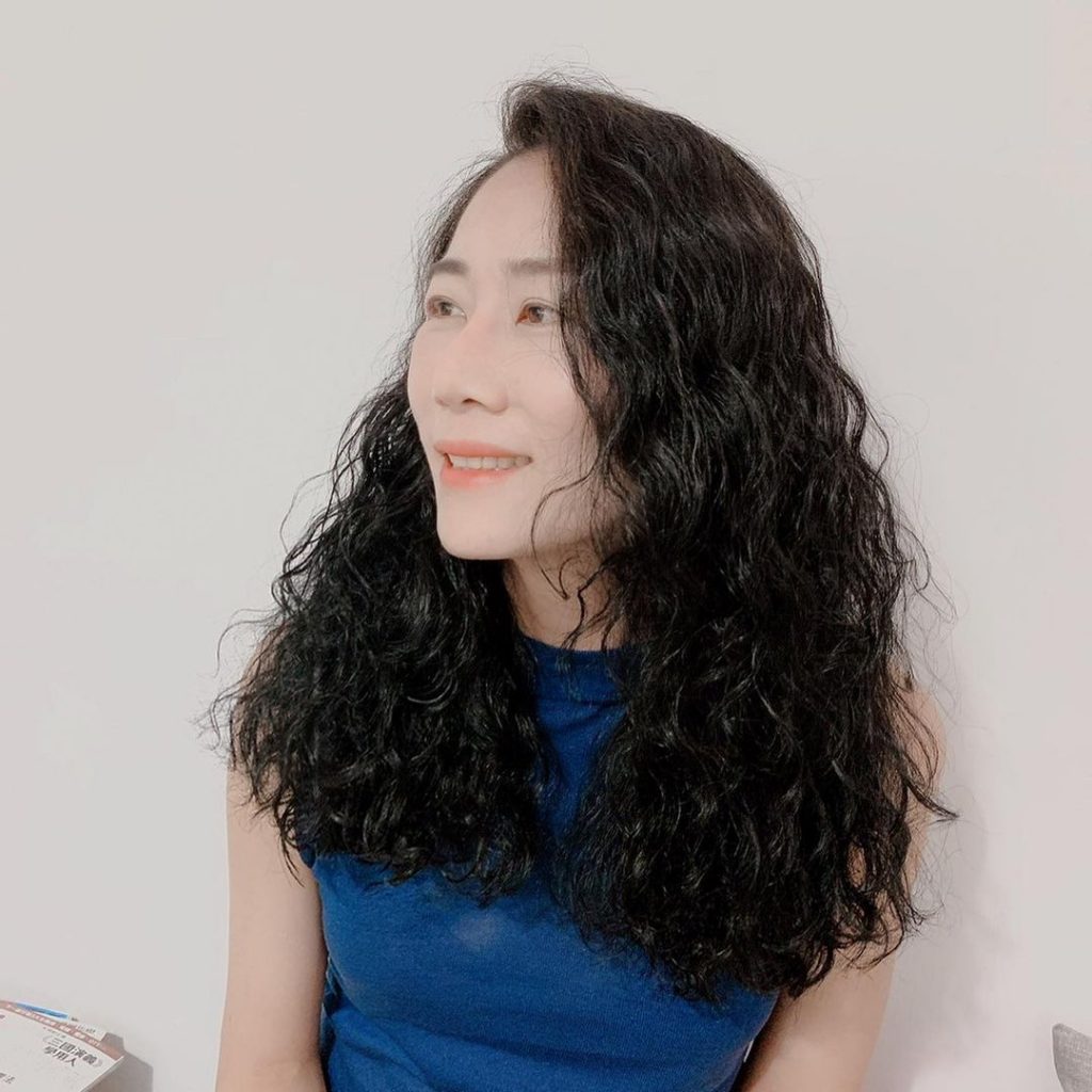 細軟髮指定款
右滑
同一個女孩兩種不同捲度表現
#蓬鬆
#顯瘦小臉
#綁不綁都…