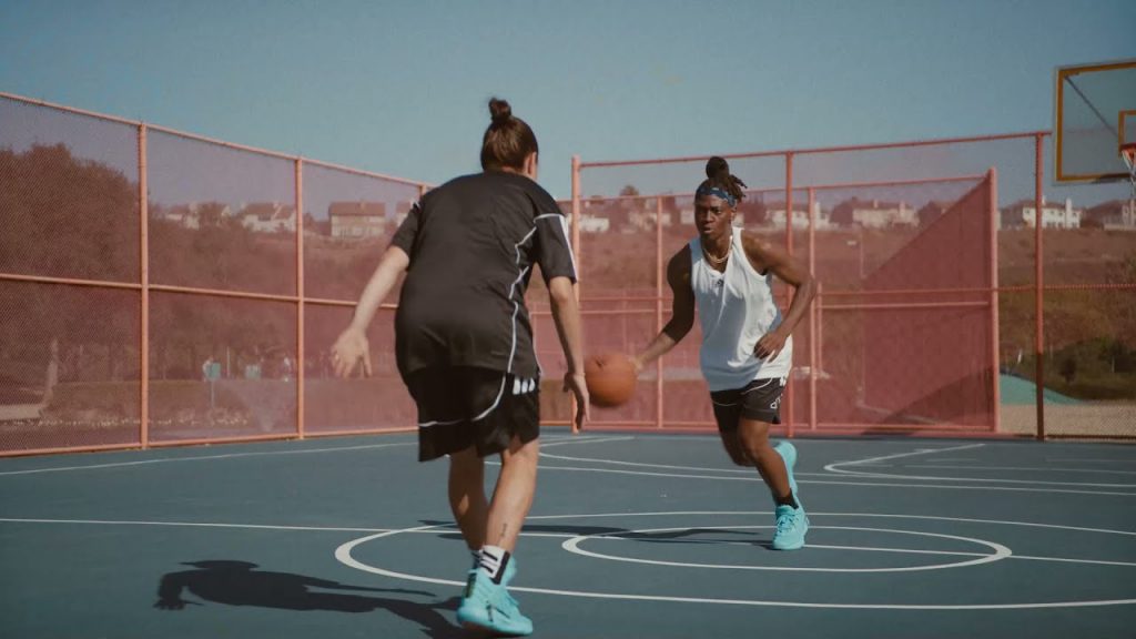 Erica Wheeler 的 5 次籃球投籃訓練阿迪達斯籃球