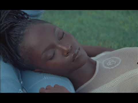 展示由 Gucci 提供支持的 Azede