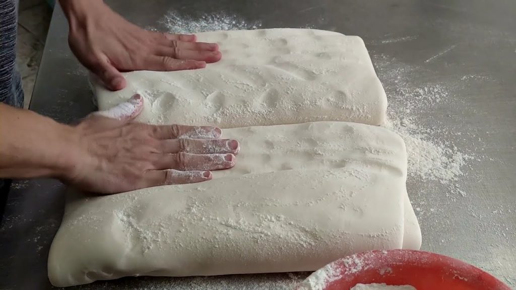 爆汁鮮肉包,古早味鹹蛋糕製作技巧-老堯師鹿港肉包/Juicy pork steamed Bun and Taiwanese Salty Sponge Cake Making Skills-台灣街頭美食