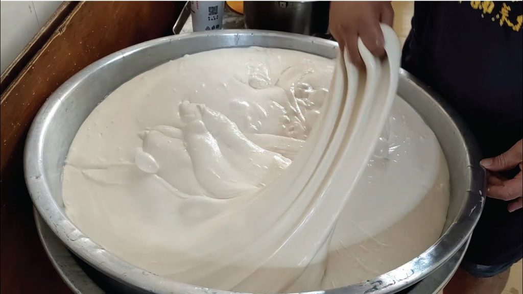 春捲皮製作,炒麵春捲/The master of making spring roll wrappers,Fried Noodle Spring Rolls-台灣街頭美食-台灣傳統美食