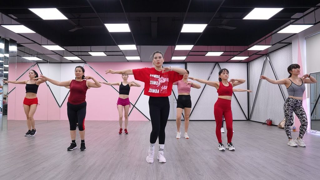 減掉腹部脂肪和小腰部 | 您可以隨時隨地進行的簡單有氧運動 | 尊巴班