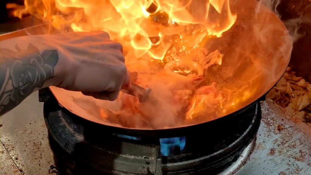福建炒麵,炒飯達人噴火秀/Amazing Hokkien Fried Noodles and Fried Rice Making Skills-台灣街頭美食