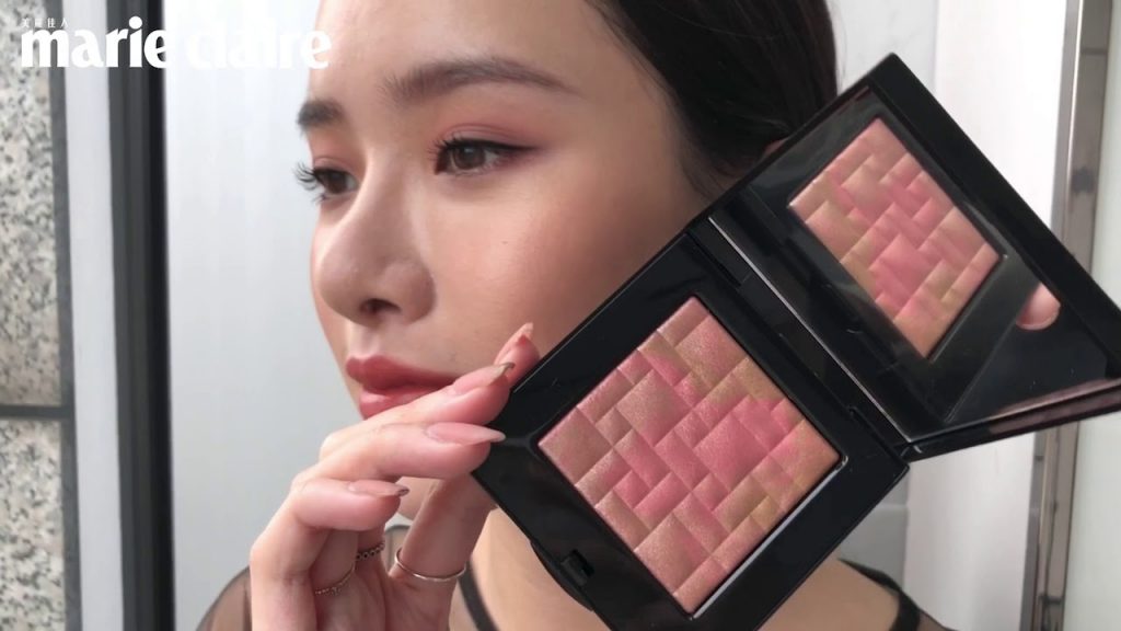Bobbi Brown 金緻美肌粉2020限定色#Golden Rose Glow,一擦是絕美玫瑰金