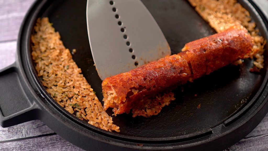 【1mintips】有剩飯,這樣做,變美食!鍋粑捲,想吃多酥,想吃多脆,自己控制!也可以打個蛋,撒把蔥,更美味!