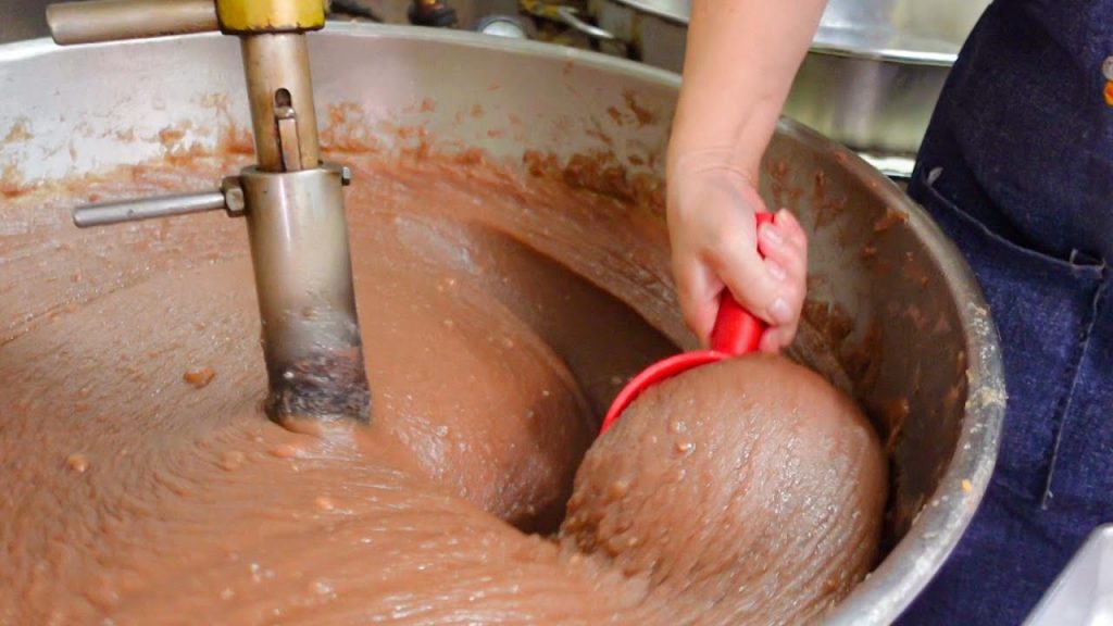 絲滑質感! 傳統芋頭糕點製作技巧/紫芋酥(芋頭酥)製作 – 台灣美食