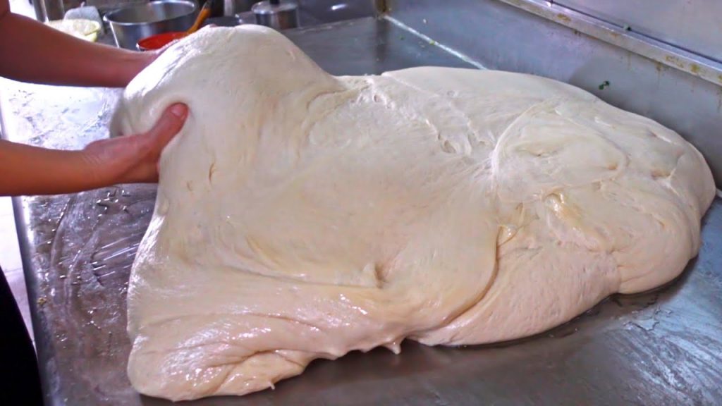 Scallion Pancake, Fried Bread Stick Making, Xiao Long Bao Dumplings/蔥花餅,油條,小籠湯包製作-Taiwan Food