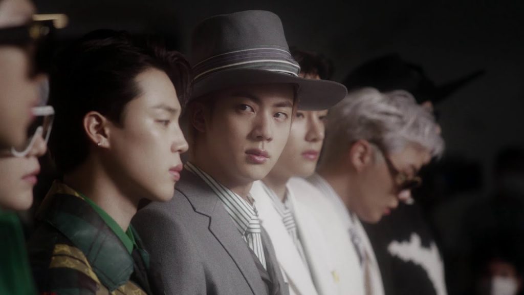 與 BTS 在首爾 Virgil Abloh 2021 秋冬男裝秀的後台 | 路易威登