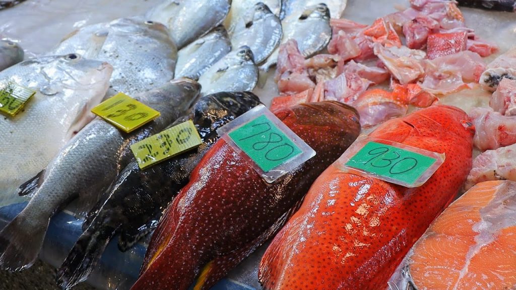 Squirrel Fish Sashimi Cutting Skills / 鳳梨魚刺身切割料理 – Taiwanese Food