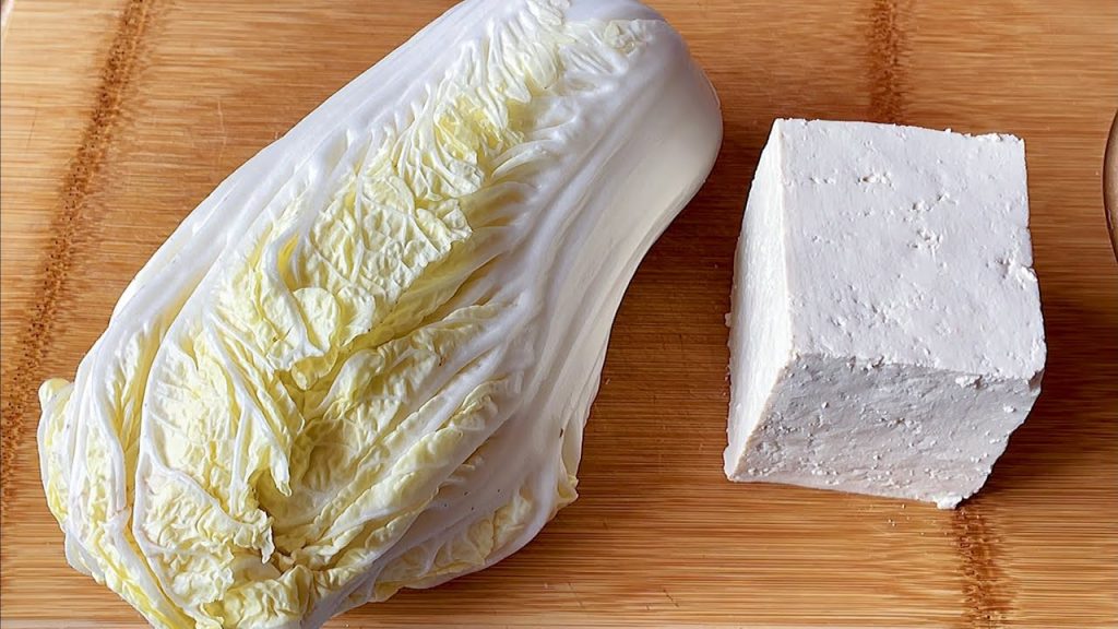 【小穎美食】白菜燉豆腐,先炒白菜還是先燉豆腐,教你正確做法,天天吃都不膩