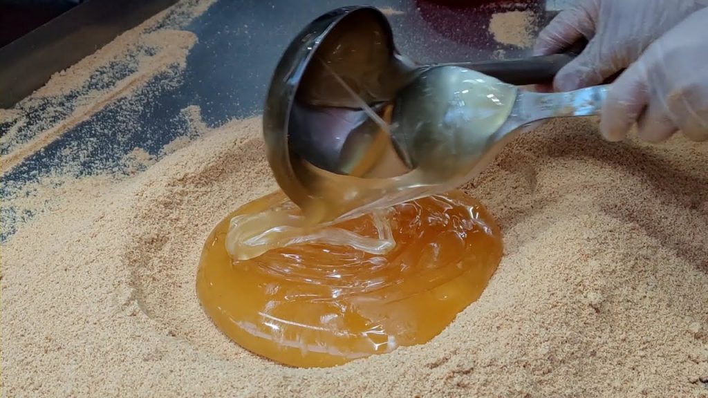 手工麥芽花生糖/Soft Peanut Candy Making -台灣街頭美食
