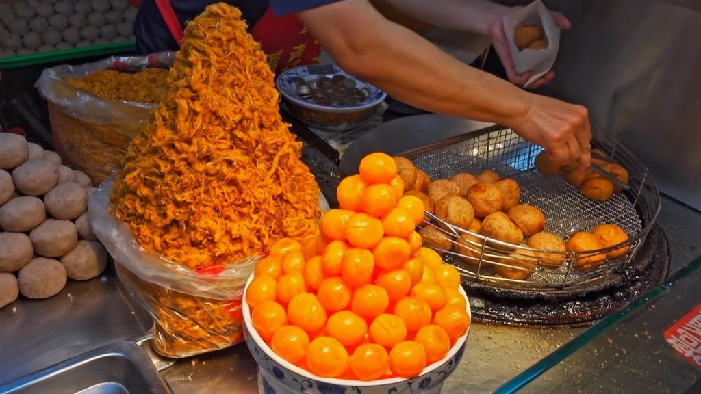 Taiwanese Street Food Ningxia Night Market / 寧夏夜市大集合