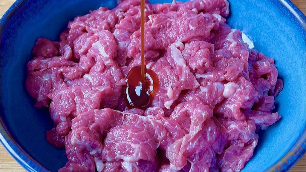 【小穎美食】牛肉怎麼醃製才嫩,大廚教你一招,不干不柴不塞牙,好吃又入味