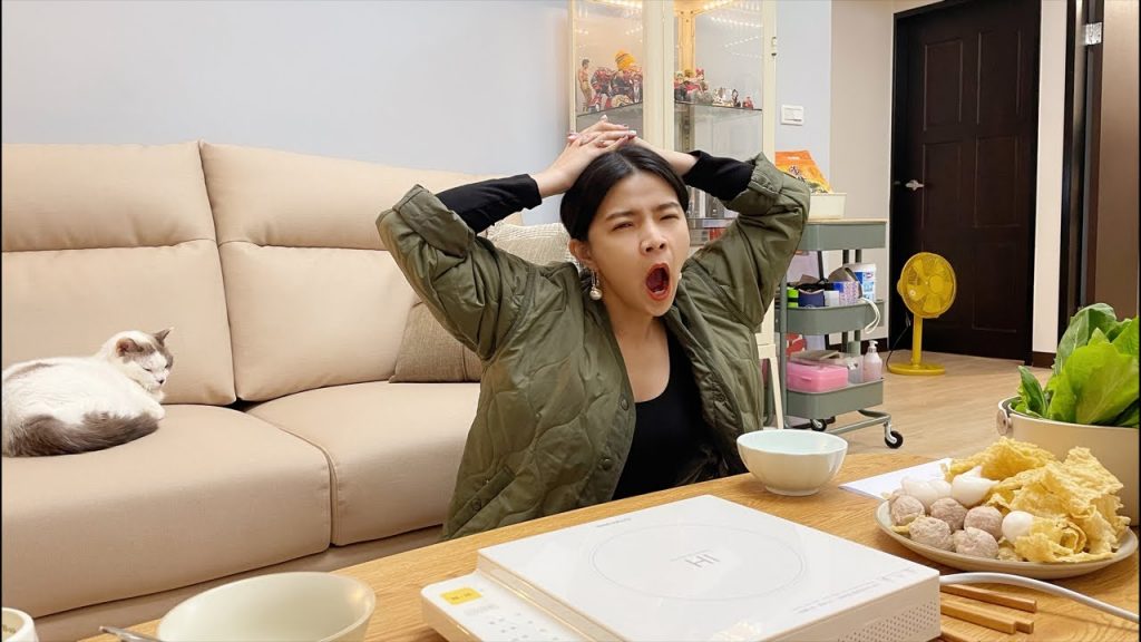 ✿沈✿ 搬家到桃園台北租鬼屋撞到頭吃雅方薑母鴨95元泡麵不值得因為本週不能上片就直撥閒聊