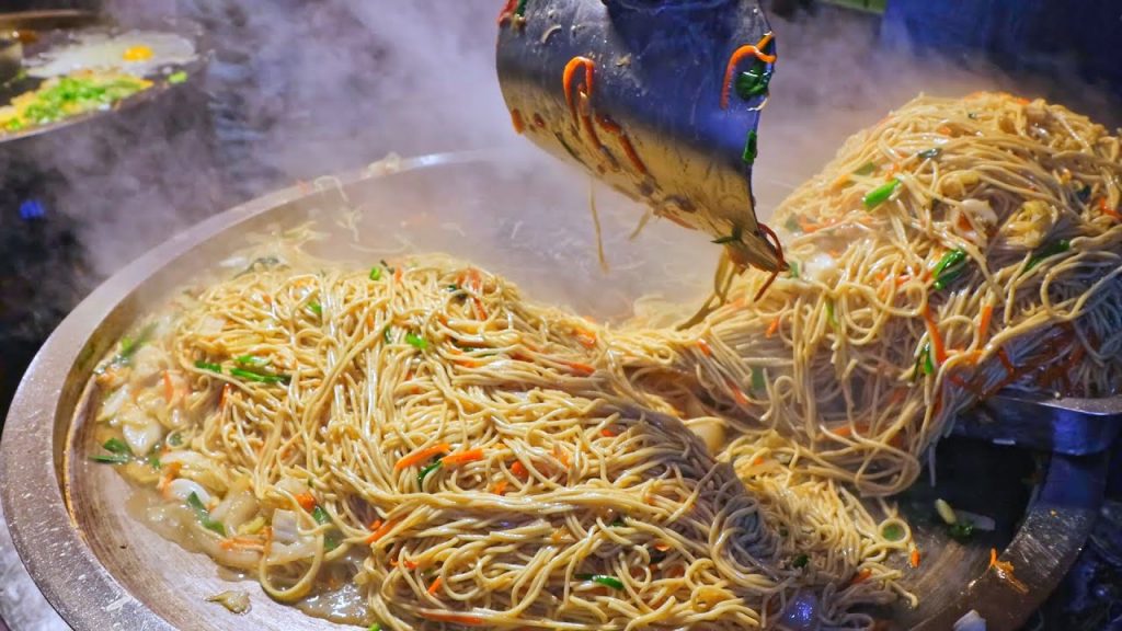 Taiwanese Street Food Jingcheng Night Market / 精誠夜市大合集