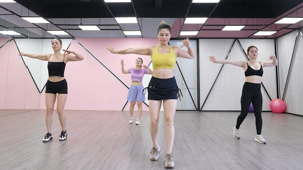 燃燒腹部脂肪和大腿脂肪鍛煉 | 燃脂鍛煉(20 分鐘)| 尊巴班