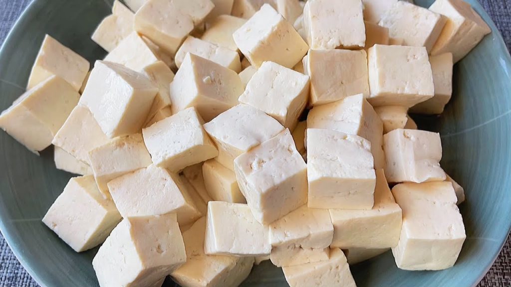 【小穎美食】豆腐這樣做太好吃了,天天吃都不膩,給肉都不換,做法很簡單