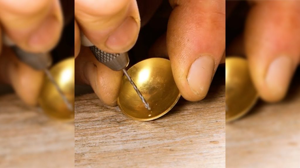 用融化的古董餐具,來製作獨特飾品 #短褲