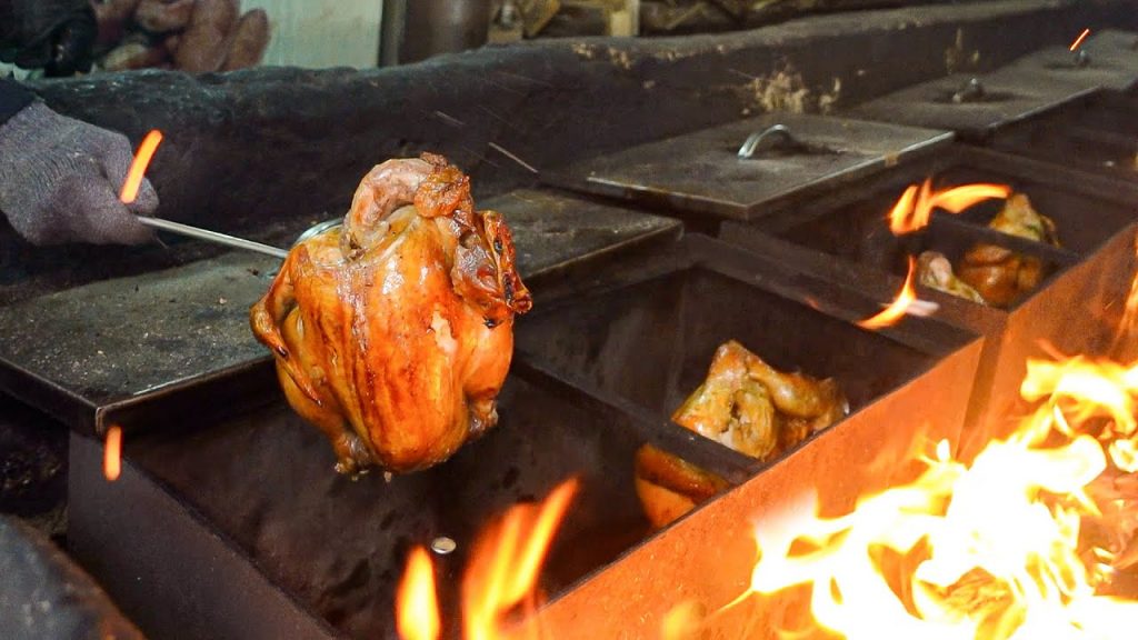 300隻雞一天售罄! 危險的木烤全雞,客家豆腐卷 – 台灣菜