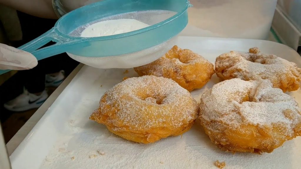 生乳甜甜圈/ Donuts -台灣街頭美食-一中街美食