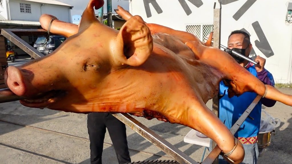 烤全豬宴和原住民菜 / 柴燒烤全豬, 原住民風味餐 – Taiwanese food