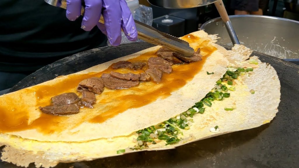 煎餅果子/chinese savior crepe(Jianbing) 台灣街頭美食-台中太原夜市