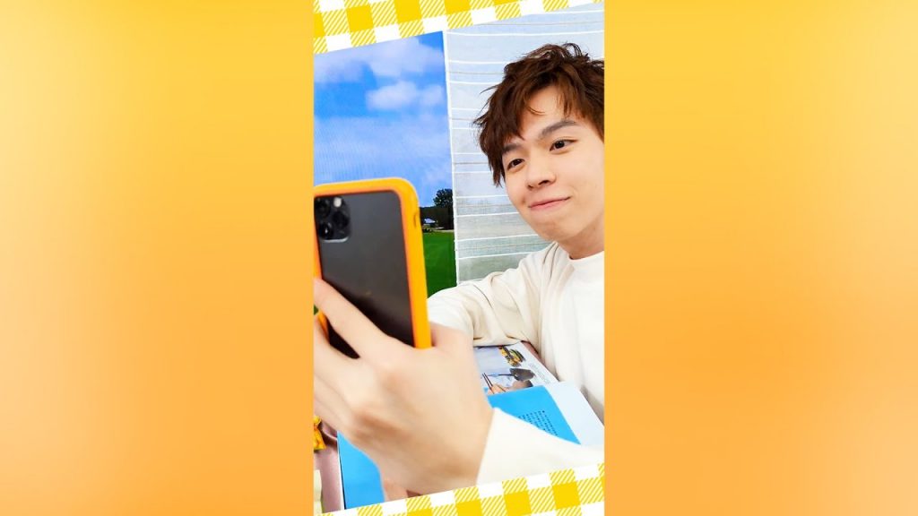 去日本搭火車旅遊啦!看到最後…好像哪裡怪怪的?Look at that fantastic view outside the window!【黃氏兄弟】#shorts #shortsTW