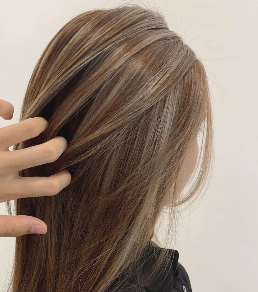 手刷染線條
半年不染髮依然自然
–
–
圍爐 快樂
曼達 2/3 前 預約已滿…