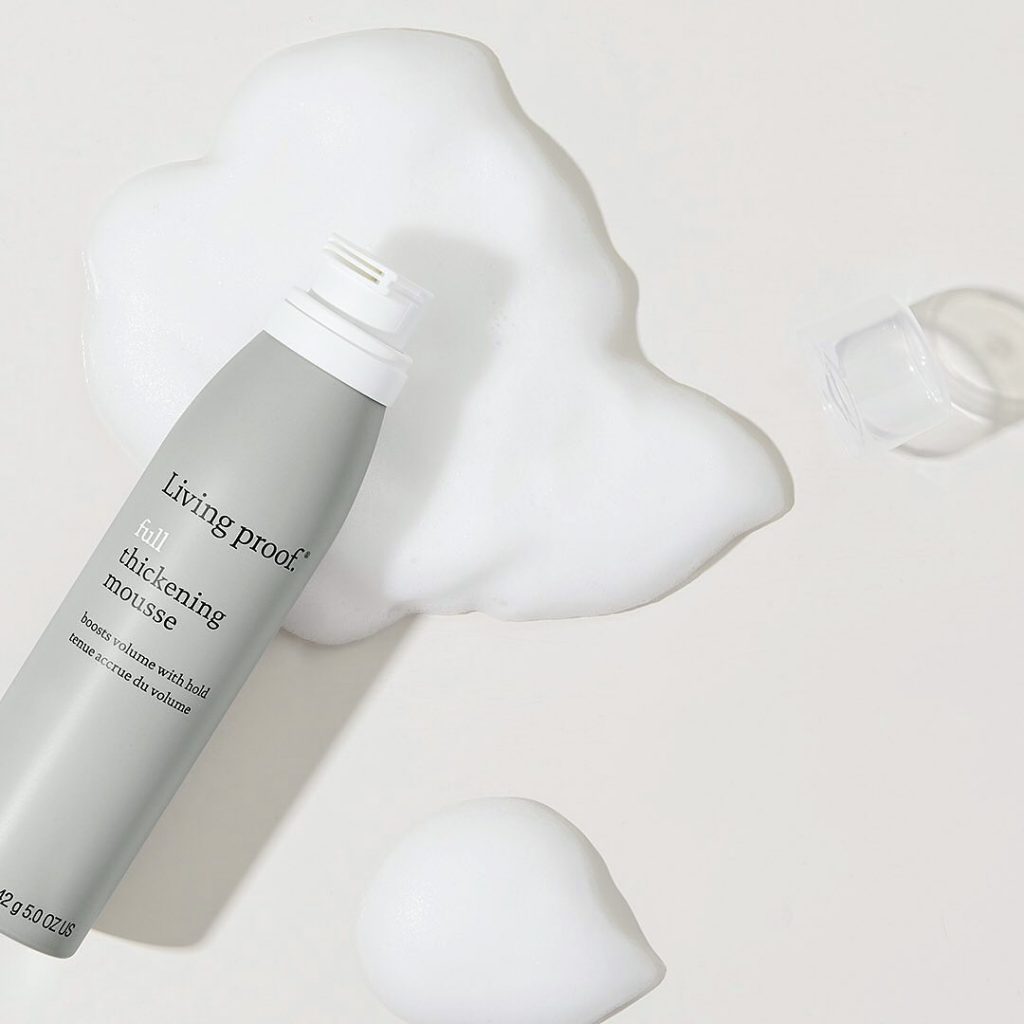 細軟髮的你雖然常常被稱讚髮質好
但每天都在崩潰:頭!髮!好!塌!
Living…