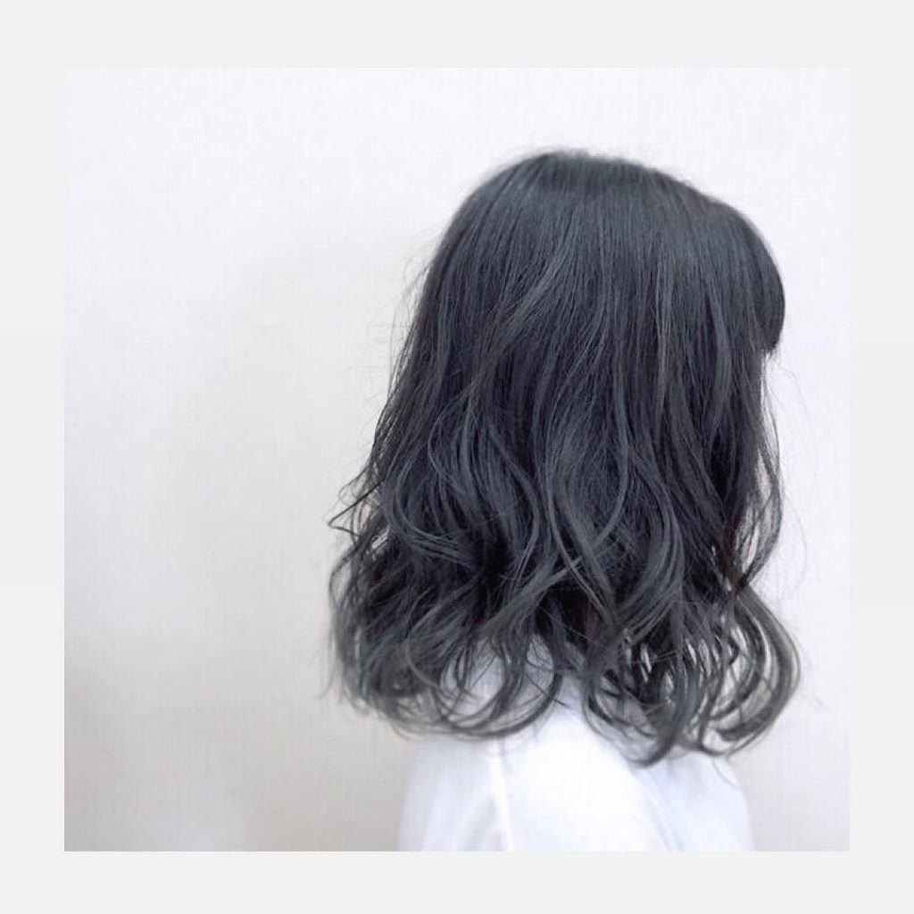 #無比的細節 #屬於青色女孩的獨特
–
–
歐美感的染髮技法
是很多女孩追求的樣…