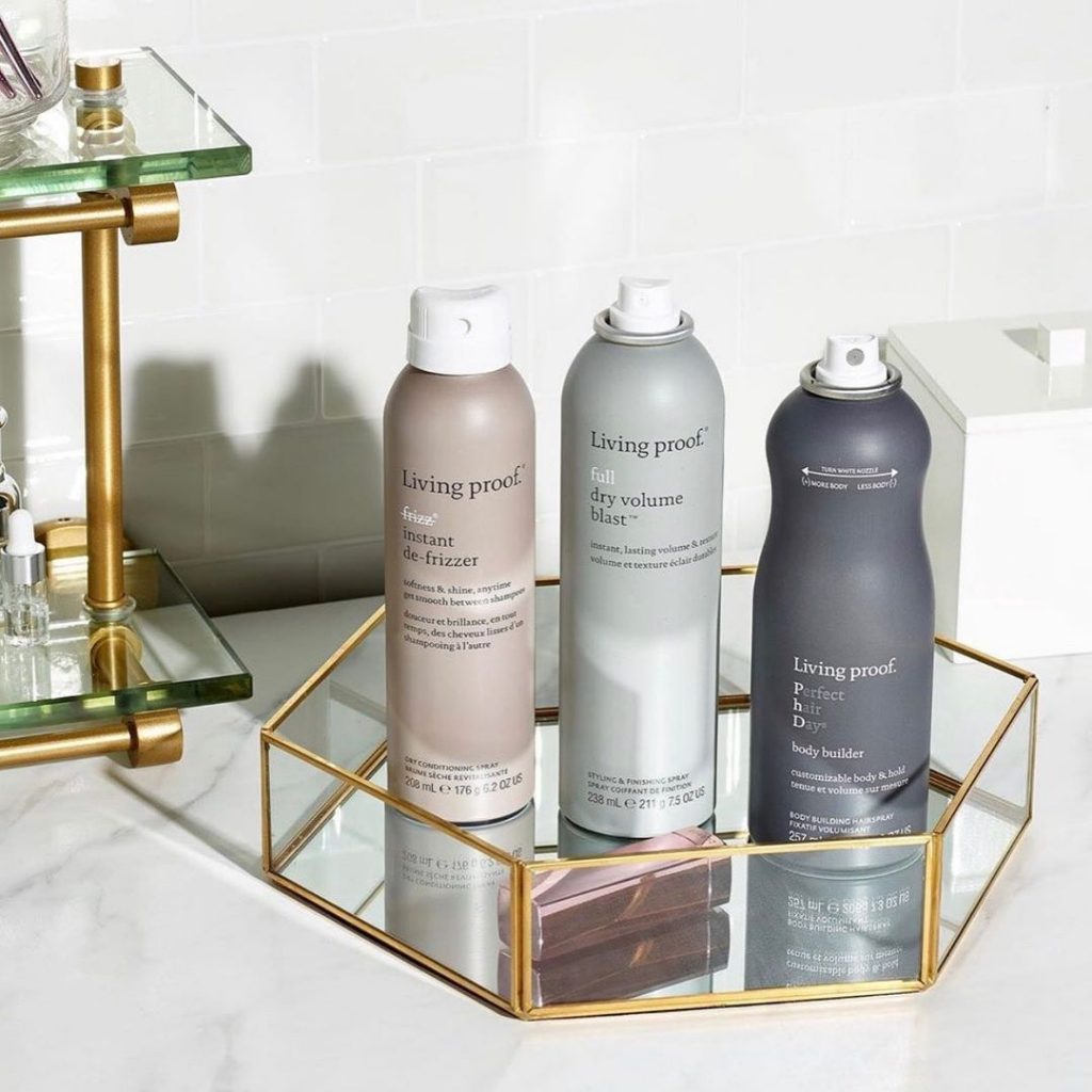 #曼達最愛中間蓬鬆噴霧 #可以定型也可以讓頭髮站起來 #一個月賣六位數的品牌你們…