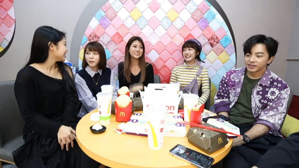 我們來討論一下"200萬"訂閱該怎麼做!!!!