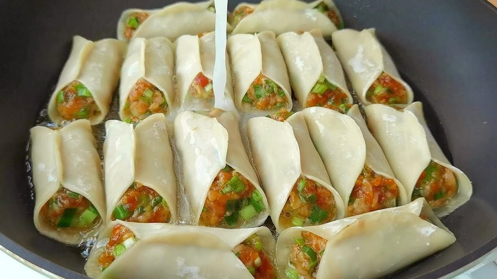 【小穎美食】鍋貼好吃有訣竅,教你飯店不外傳的做法,個個酥脆鮮香,真解饞