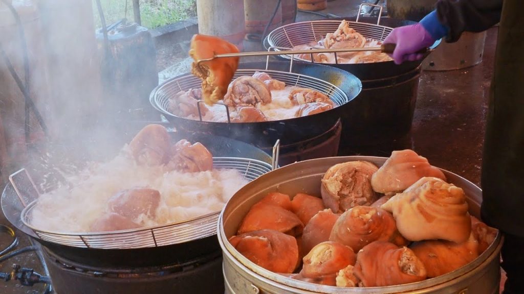 Traditional Wedding Food – Braised Pork Belly, Braised Pork Knuckles/辦桌手路菜 – 一品封腿庫, 筍絲封肉製作/內門總舖師阿隆師