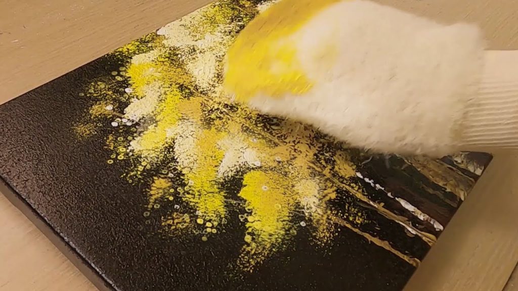 Bath Glove painting technique / Acrylic painting / Yellow trees