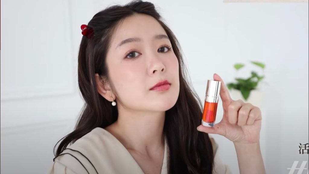 *唇紋救星!用完直接嫩哭🥹克蘭詩美唇油全試色