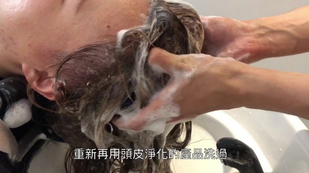 天天洗頭髮還是容易出油、有頭臭味?原來是頭皮清潔少了「這一步」加映5款頭皮淨化產品推薦