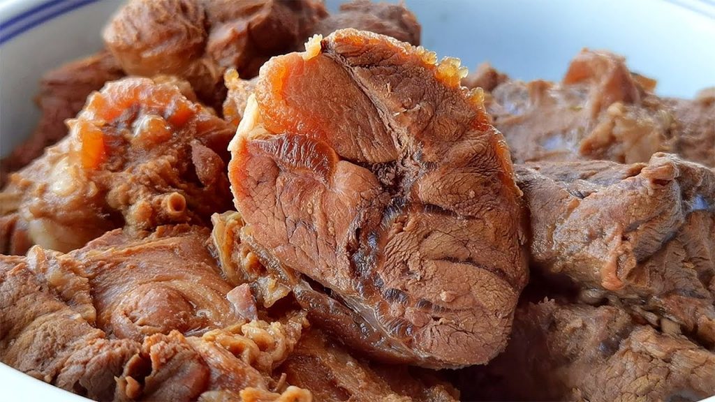 【小穎美食】過年了!教你醬牛肉最好吃的做法,醬香濃鬱,入味又不散,太香了