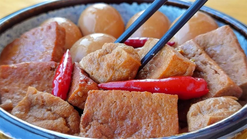 【小穎美食】豆腐別炒著吃了,教你懶人做法,比紅燒肉還香,出鍋連湯汁都不剩