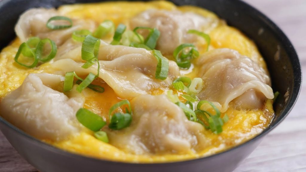 【1mintips】餃子竟然可以這樣用! !餃子派,讓路邊攤水餃變星級點心!下次想做派,善用餃子當內餡,保證好吃!