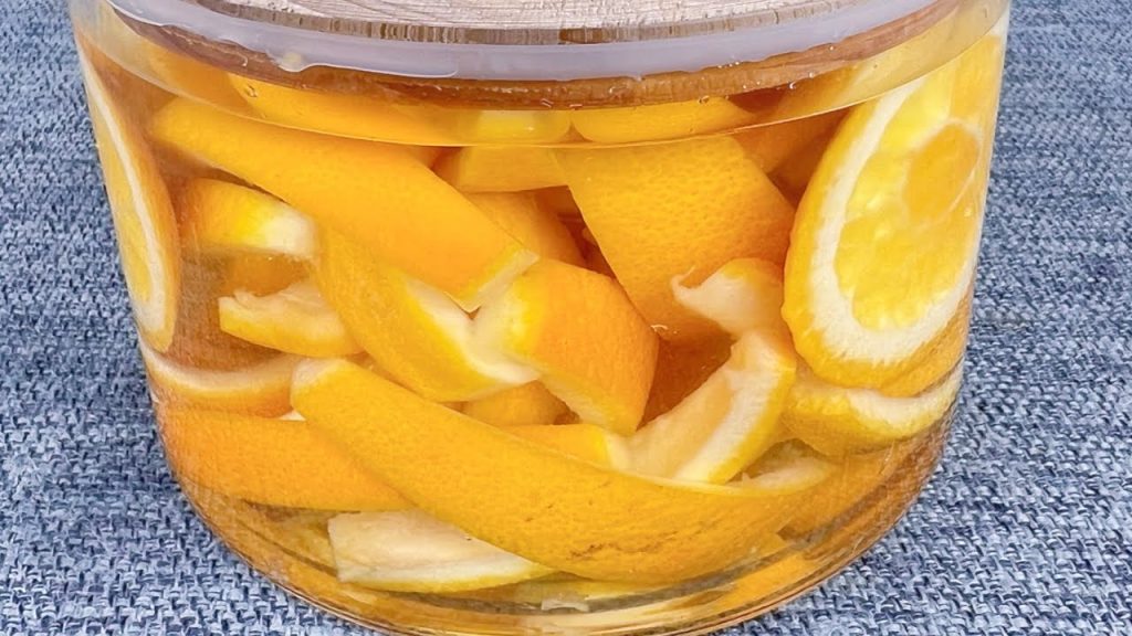 橙子皮千萬別再扔了,用白醋泡一泡,家家戶戶都能用得到,既省錢又實用 , Orange zest, white vinegar, everyone can use it