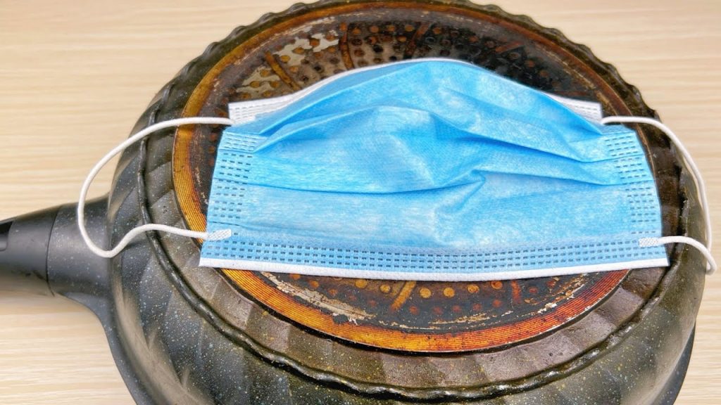 家裡的炒菜鍋底不管多髒多黑,用一個口罩,不拆不卸,馬上煥然一新 ,Wash the pot , 洗锅