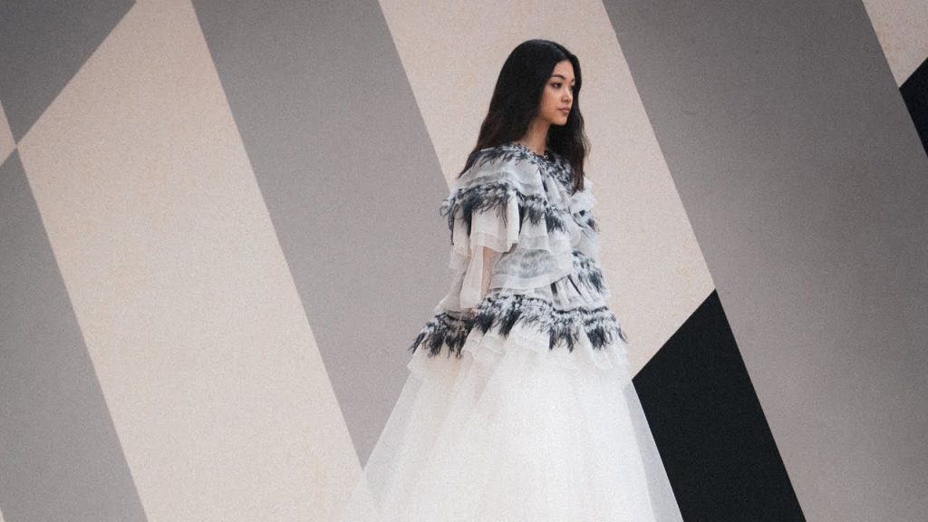 CHANEL Fall-Winter 2022/23 Haute Couture Show, Graphic Clouds — CHANEL Shows